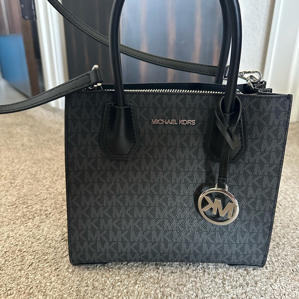Michael Kors cross body